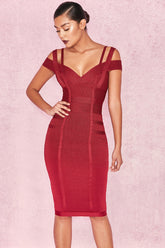 Robe moulante à épaules dénudées